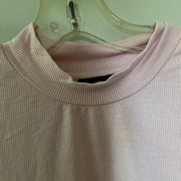 Zara mock neck tshirt - Picture 2 of 4